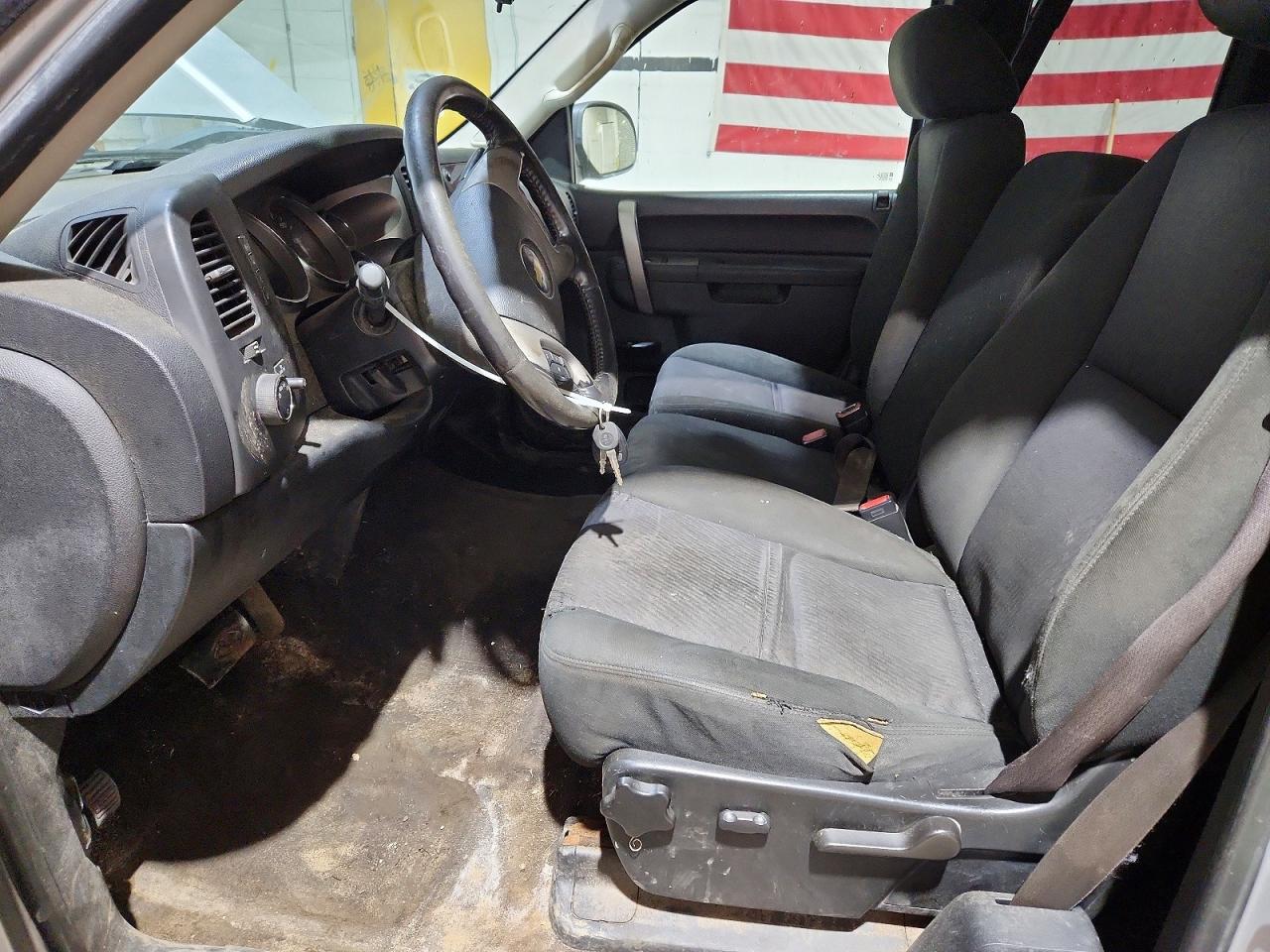 2010 Chevrolet All models VIN 1GCSKSE3XAZ264213 photo 7