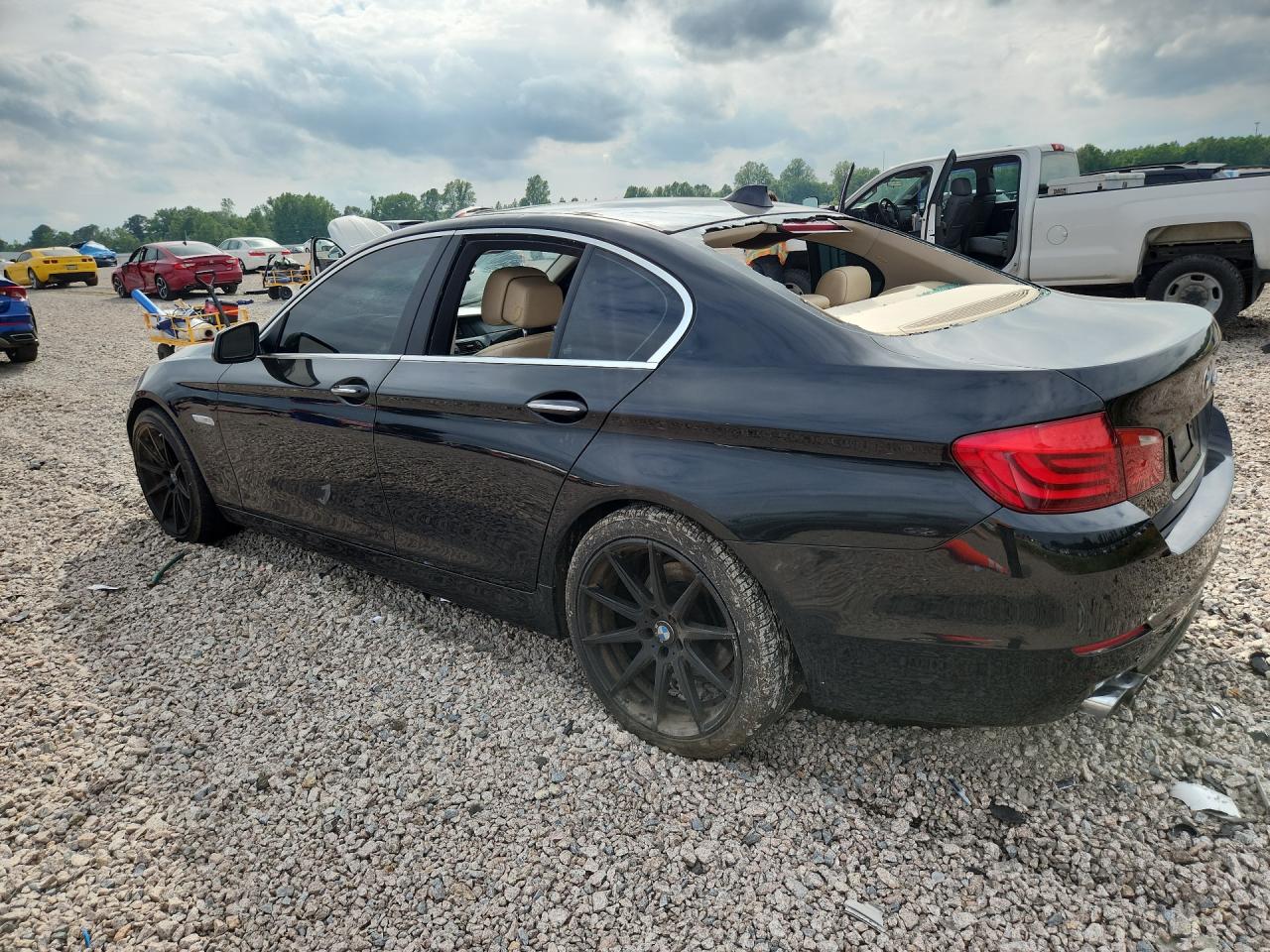 2012 BMW 5 series VIN WBAXG5C56CDX02607 photo 2