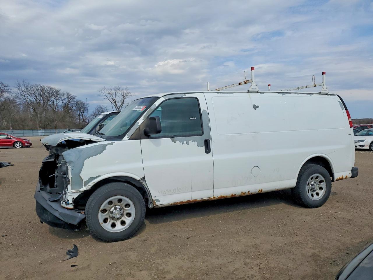 2011 CHEVROLET Express VIN 1GCSGAFX7B1184879 photo 1