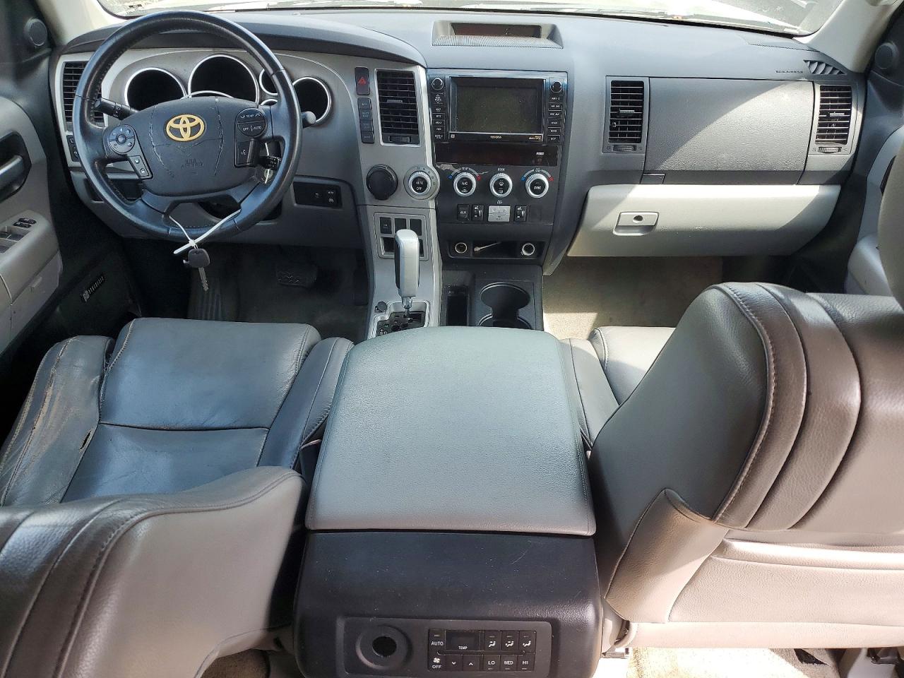 2008 Toyota Sequoia VIN 5TDZY68A88S009795 photo 8