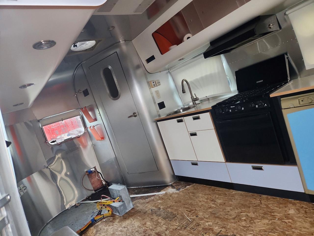 2003 AIRSTREAM Travel tra VIN 1STBFAF203J515280 photo 6