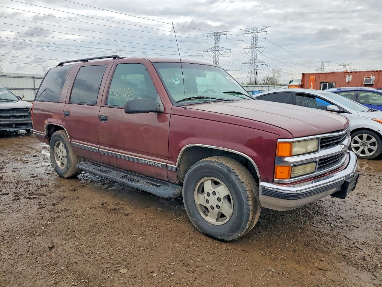 1999 Chevrolet Tahoe VIN 1GNEK13R9XJ341702 photo 4