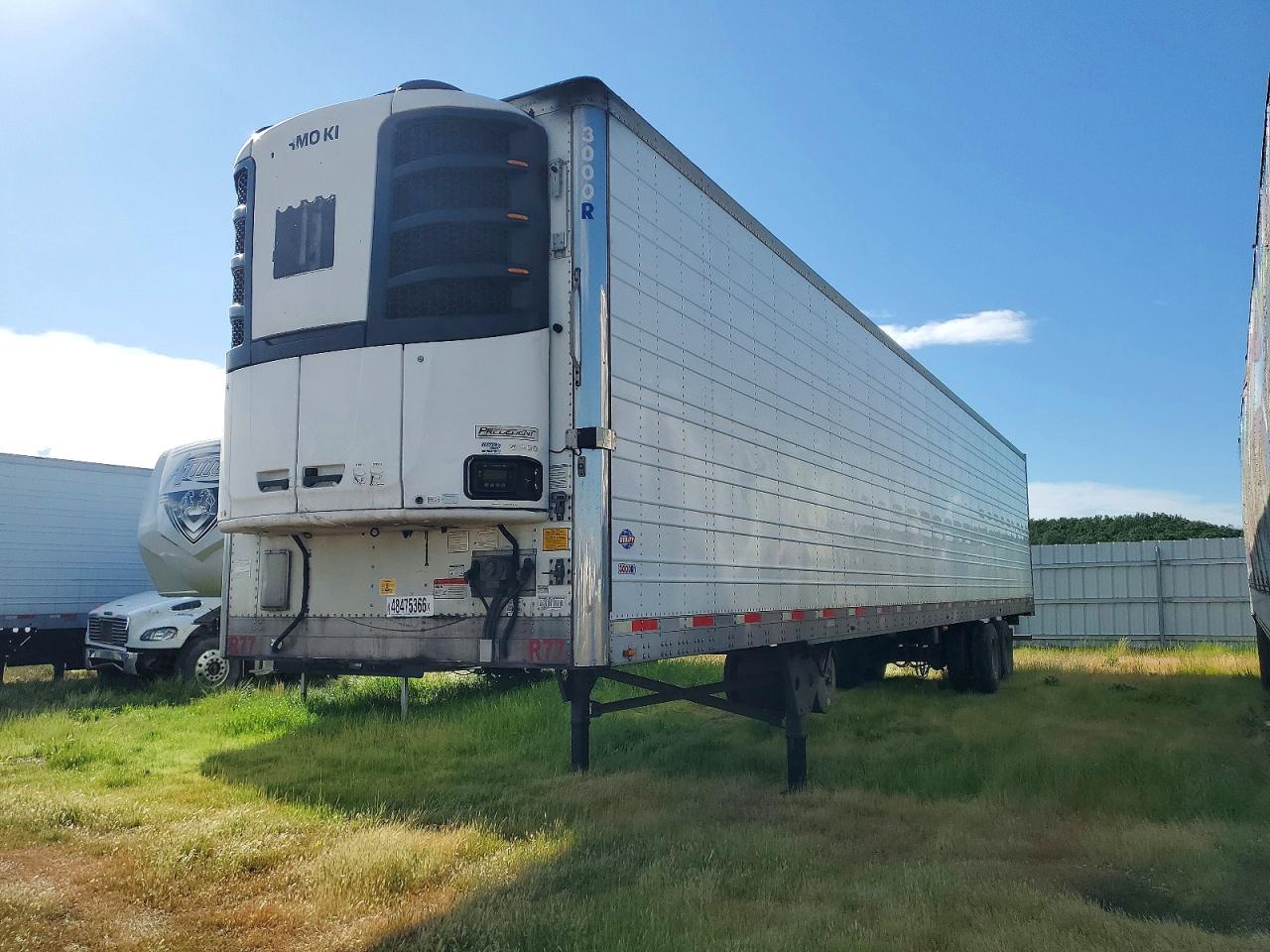 2017 UTILITY Utility tr VIN 1UYVS2531H2962405 photo 2