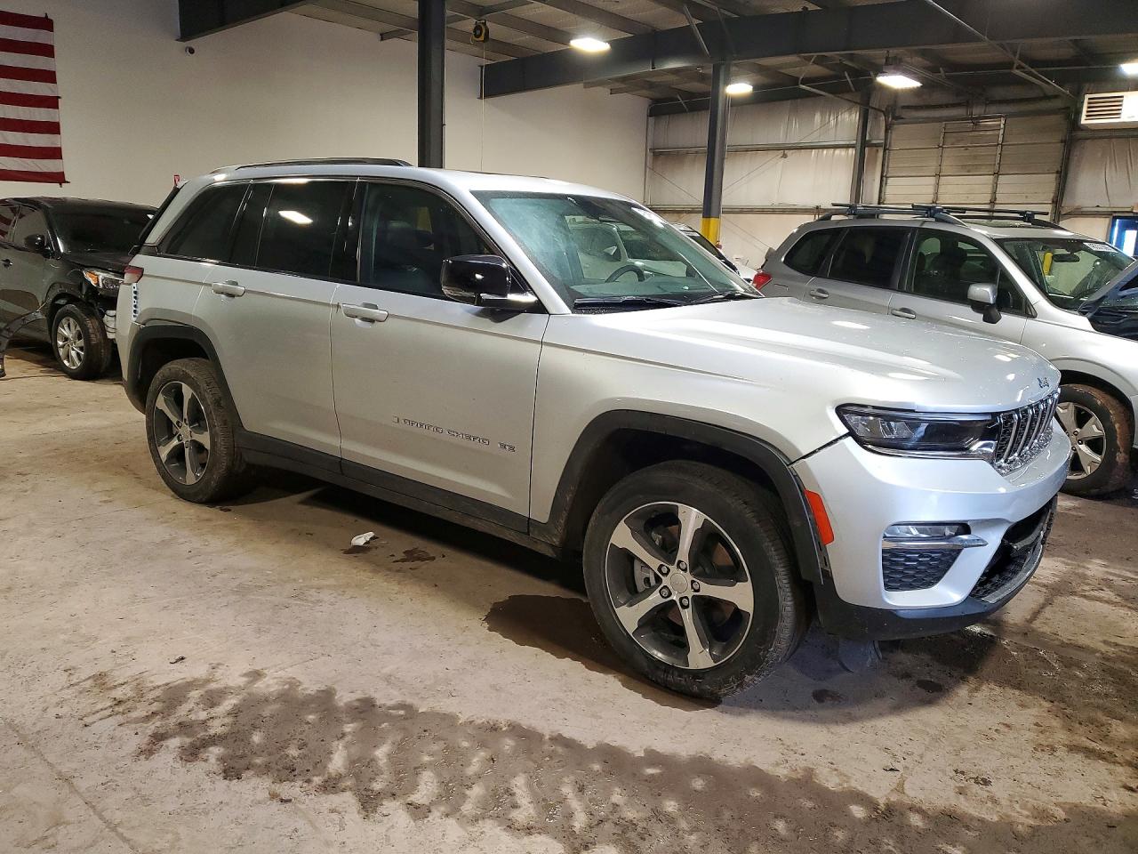 2023 Cherokee VIN 1C4RJYB67PC595877 photo 4