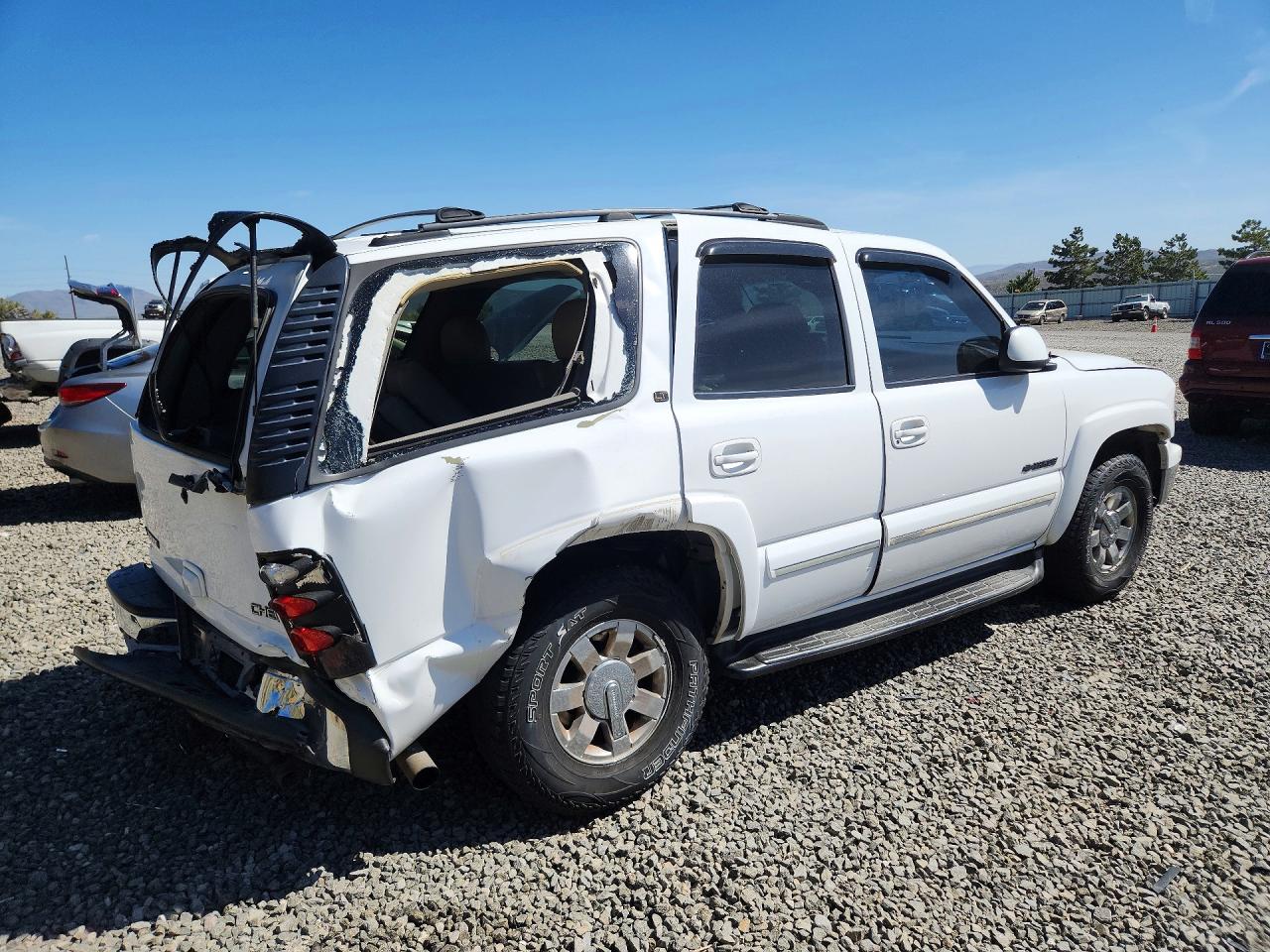 2002 CHEV Tahoe VIN 1GNEK13TX2R166334 photo 3