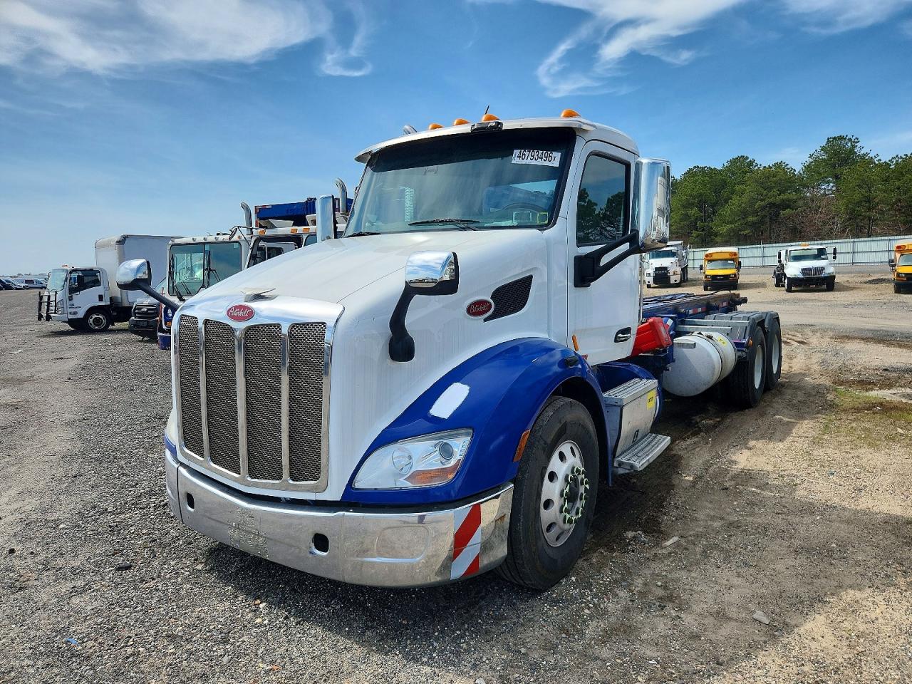 2017 PETERBILT All other VIN 1XPBAK9X1HD434576 photo 2