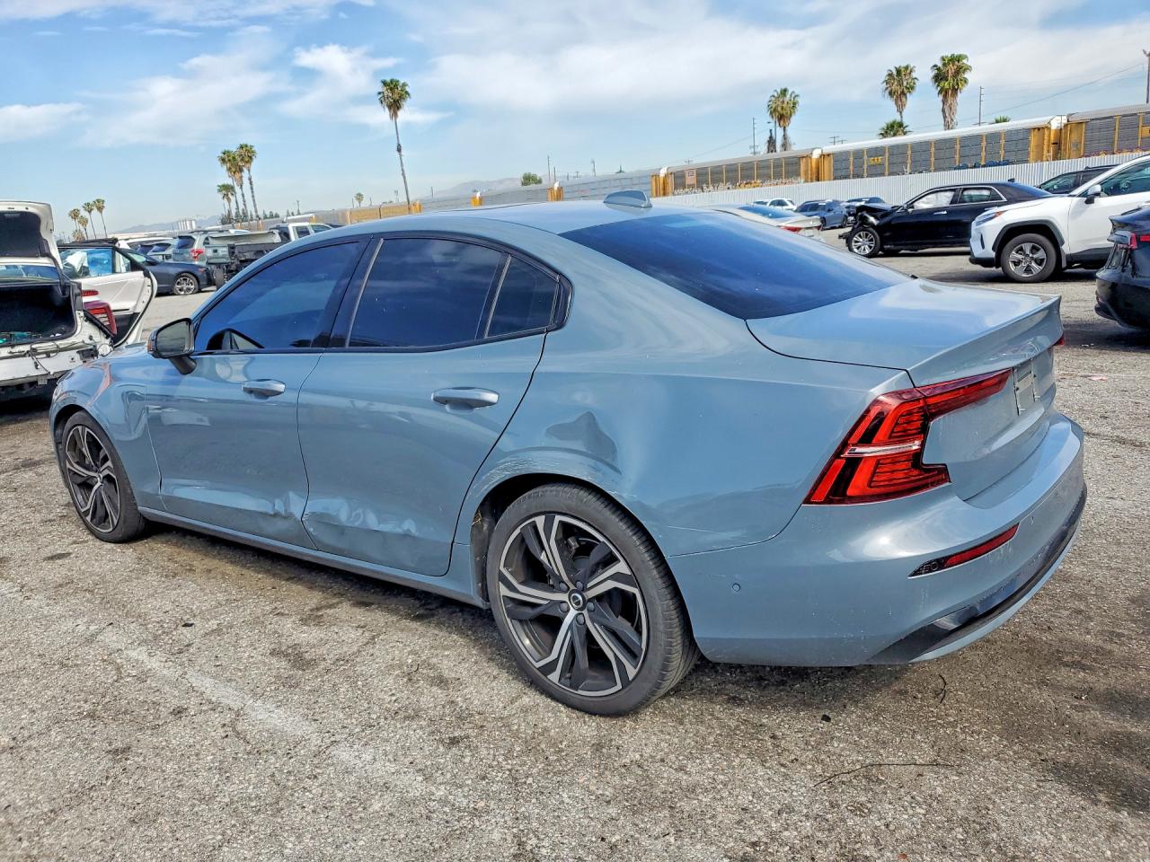2024 Volvo S60 VIN 7JRL12TK6RG319640 photo 2