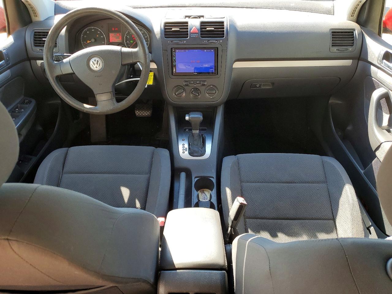 2008 Volkswagen Rabbit VIN WVWDA71K28W070227 photo 8