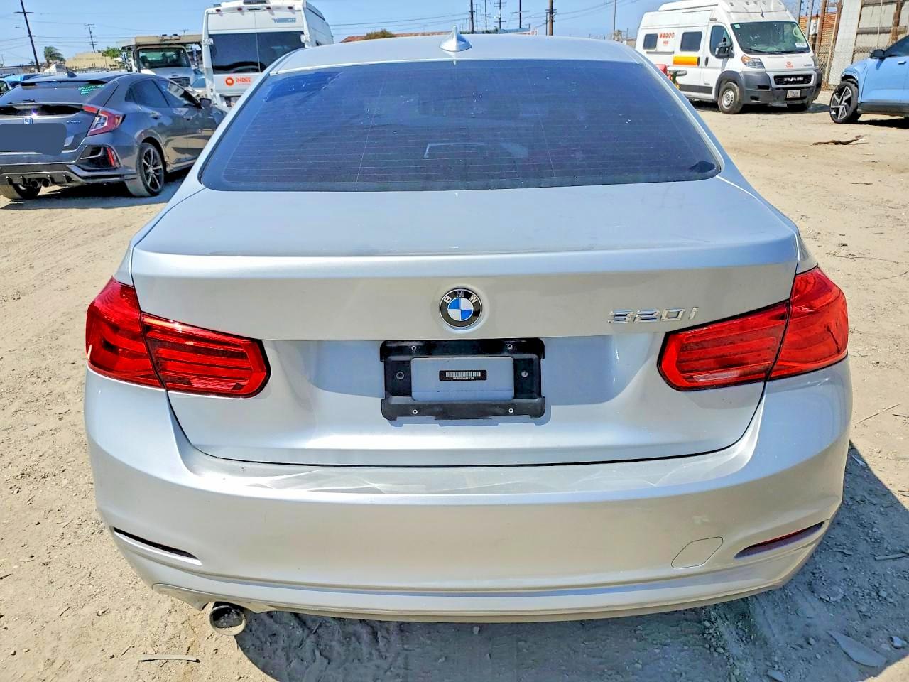 2016 BMW 3 series VIN WBA8A9C56GK617135 photo 6
