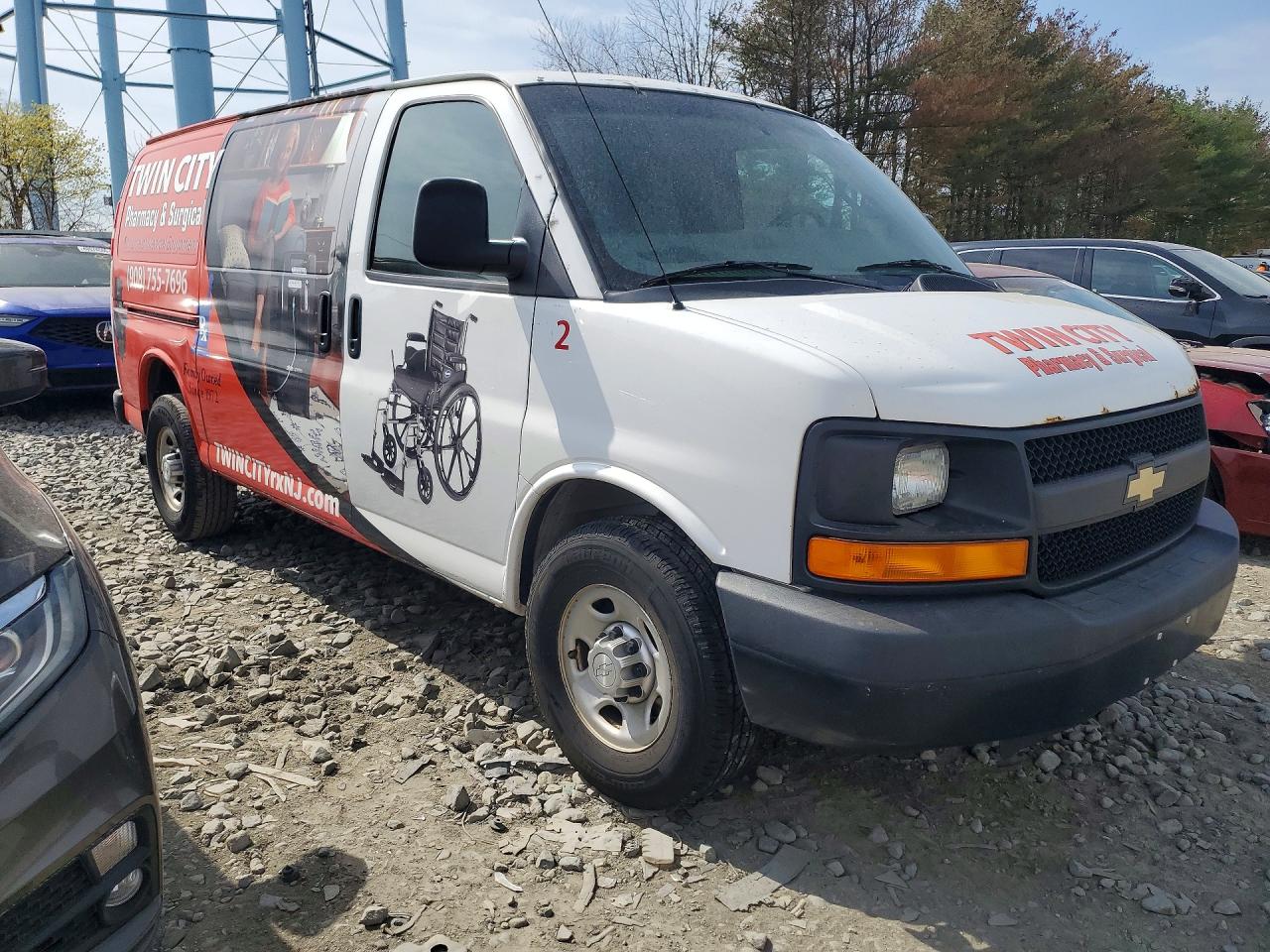 2016 CHEV Express VIN 1GCWGAFF2G1233163 photo 4