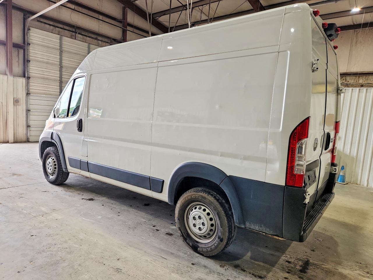 2025 RAM Promaster VIN 3C6LRVCG5SE505025 photo 2