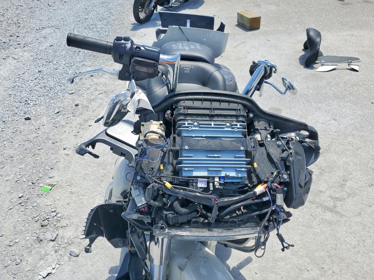 2022 HARLEY Fl VIN 1HD1KHC12NB627553 photo 5