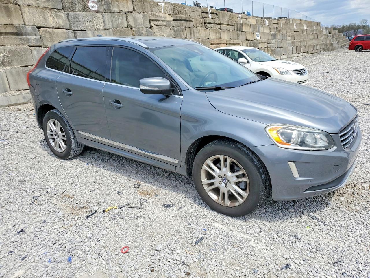 2016 VOLVO Xc60 VIN YV440MDK6G2788945 photo 4