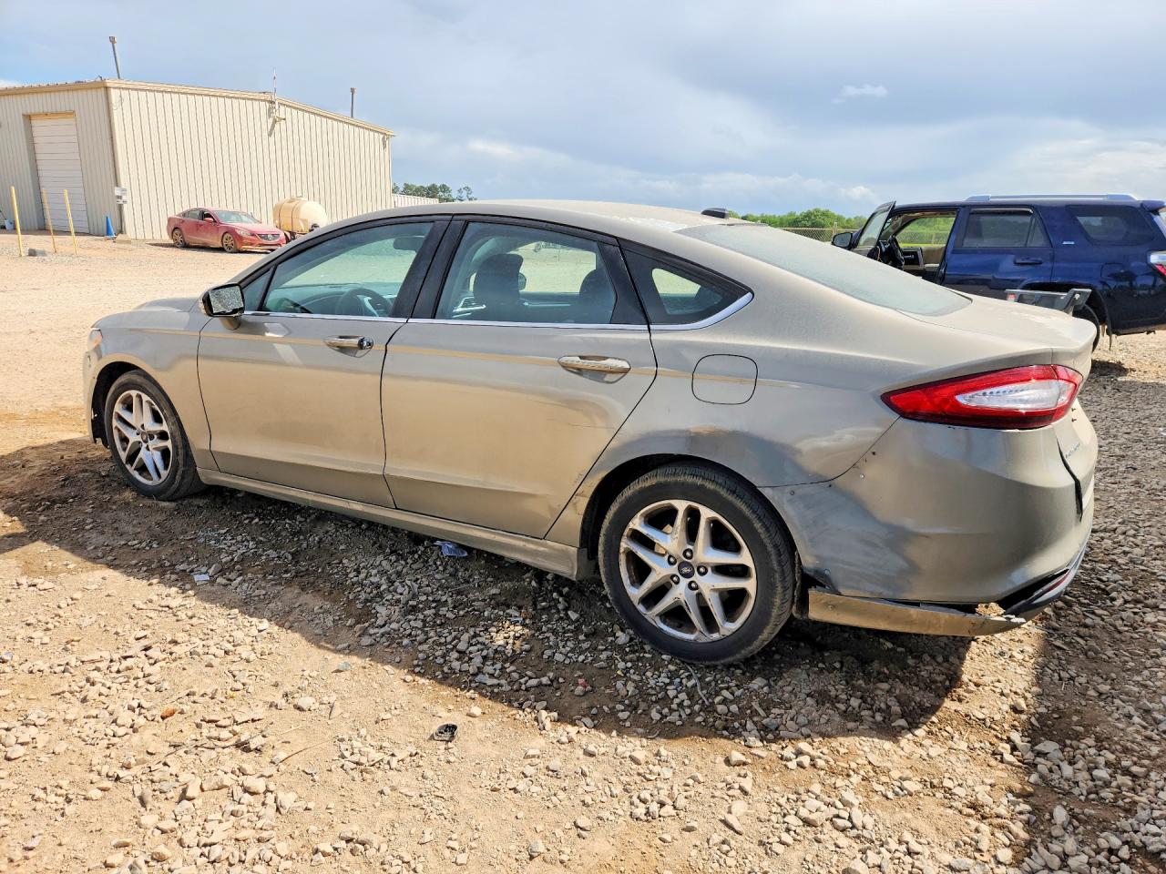 2015 FORD Fusion VIN 3FA6P0H70FR282534 photo 2