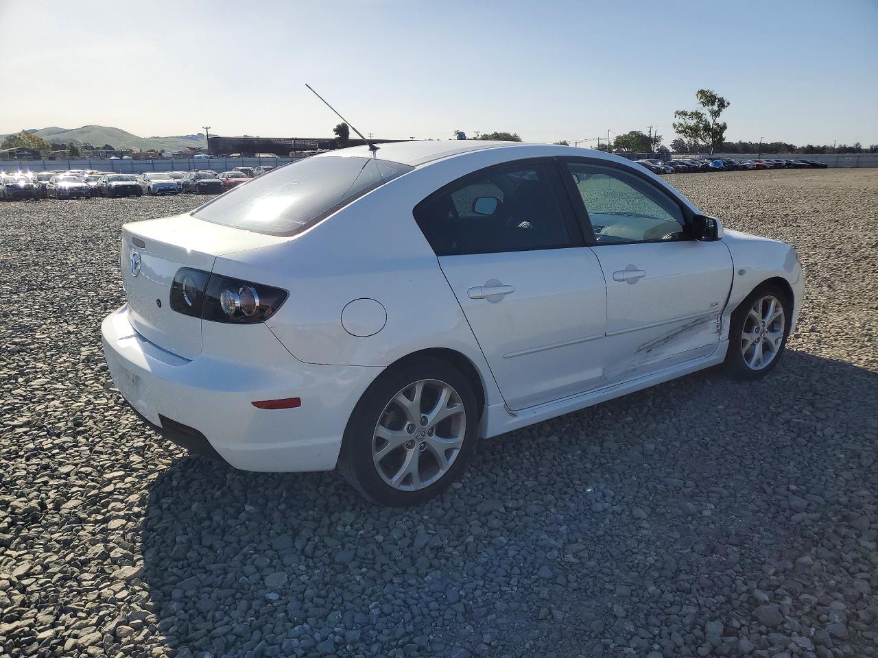 2008 MAZD 3 VIN JM1BK324081129334 photo 3