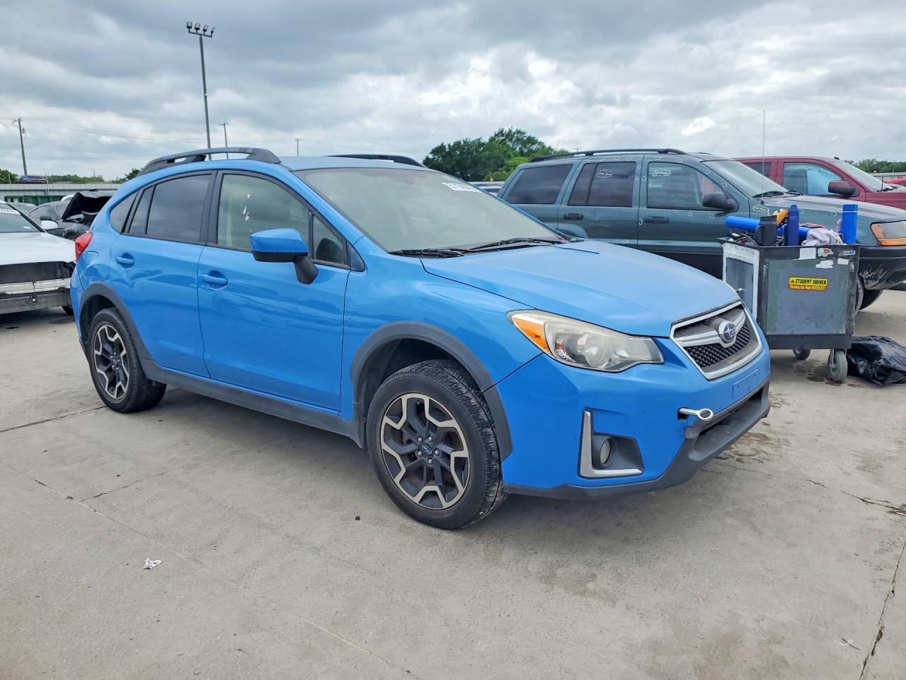 2016 Subaru Crosstrek VIN JF2GPADC1G8321885 photo 4
