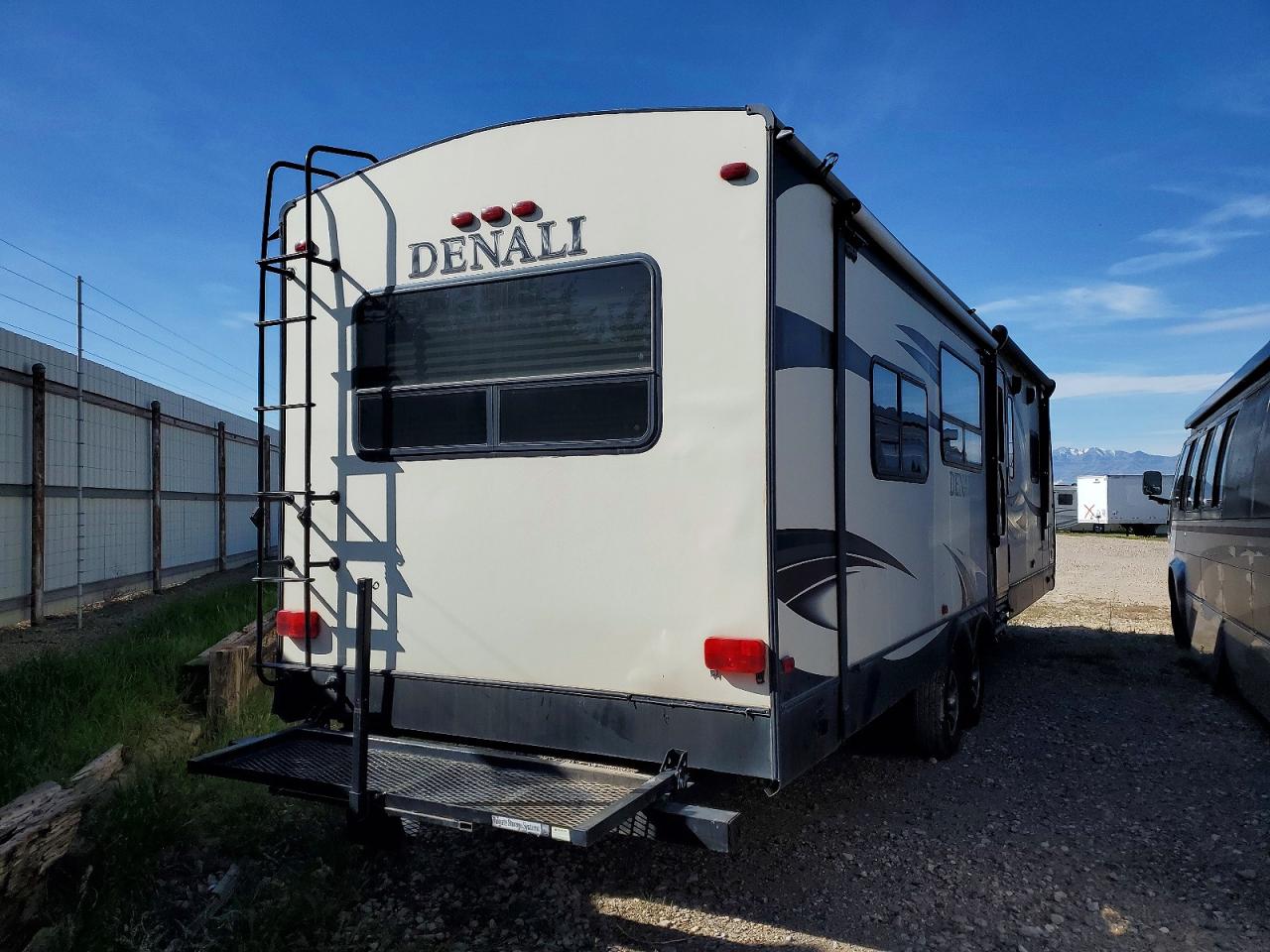 2017 KEYSTONE Trailer VIN 4YDT28724HP940170 photo 4