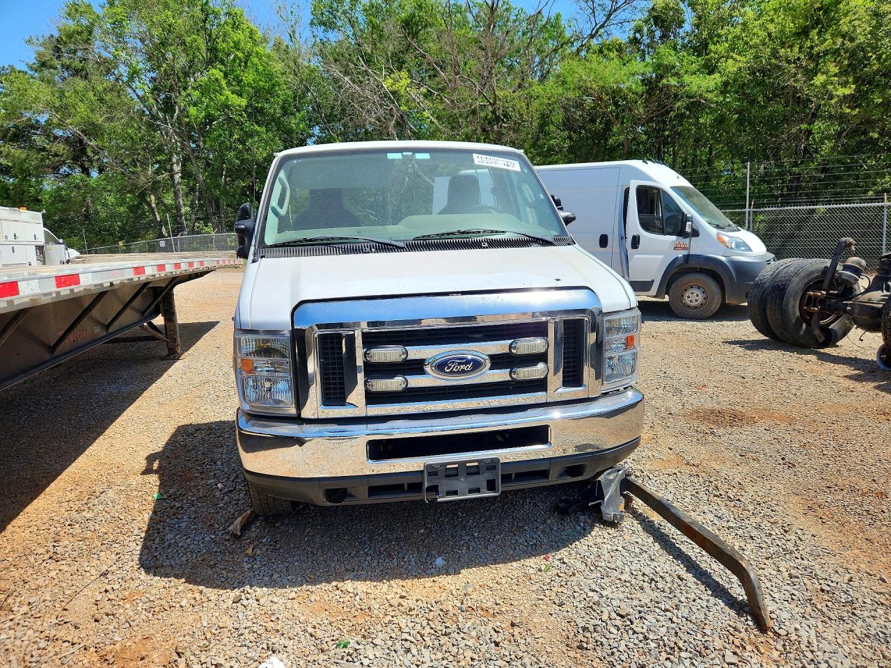 2018 Ford Econoline VIN 1FDXE4FS9JDC23210 photo 5