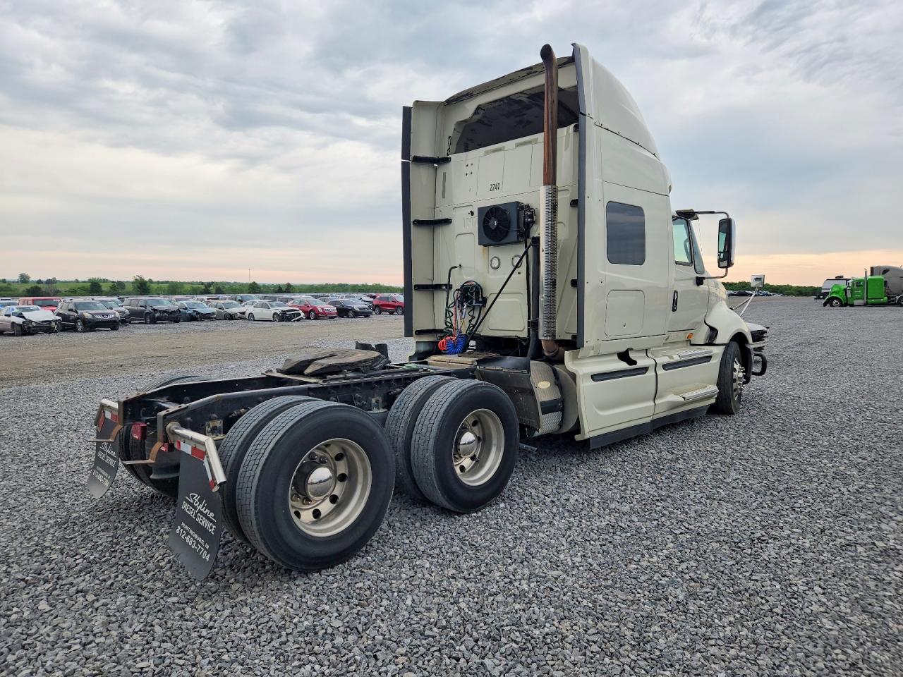 2017 International All other VIN 3HSDJAPR6HN636747 photo 3