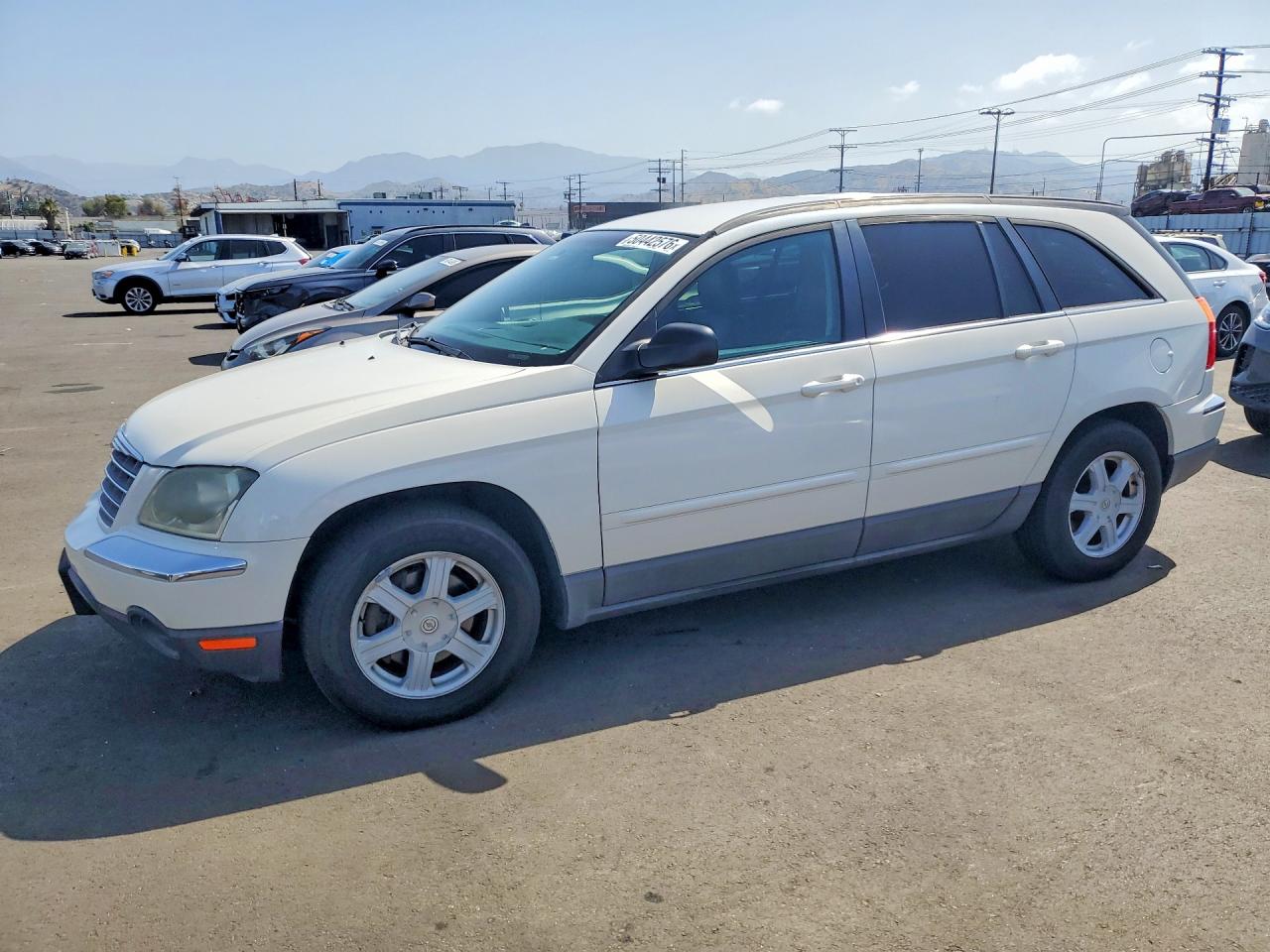 2005 CHRYSLER Pacifica VIN 2C4GM68425R353527 photo 1