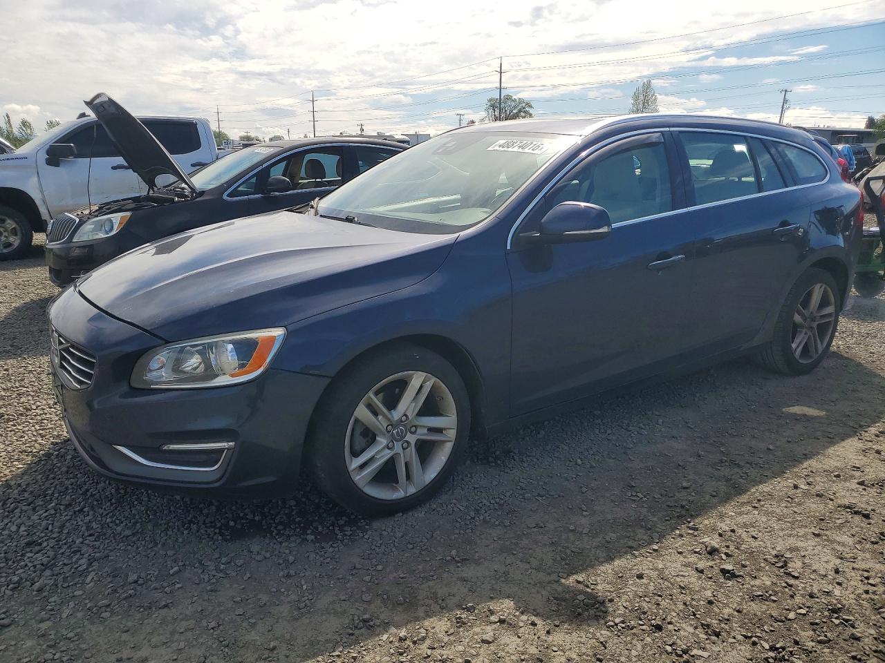 2015 Volvo V60 VIN YV140MEK5F1221979 photo 1