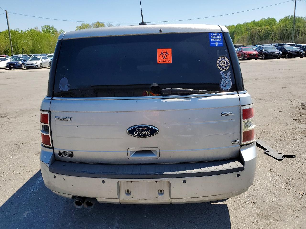 2009 Ford Flex VIN 2FMEK62C09BA06866 photo 6