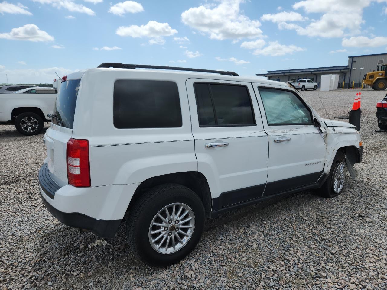 2016 Jeep Patriot VIN 1C4NJPBA5GD765807 photo 3