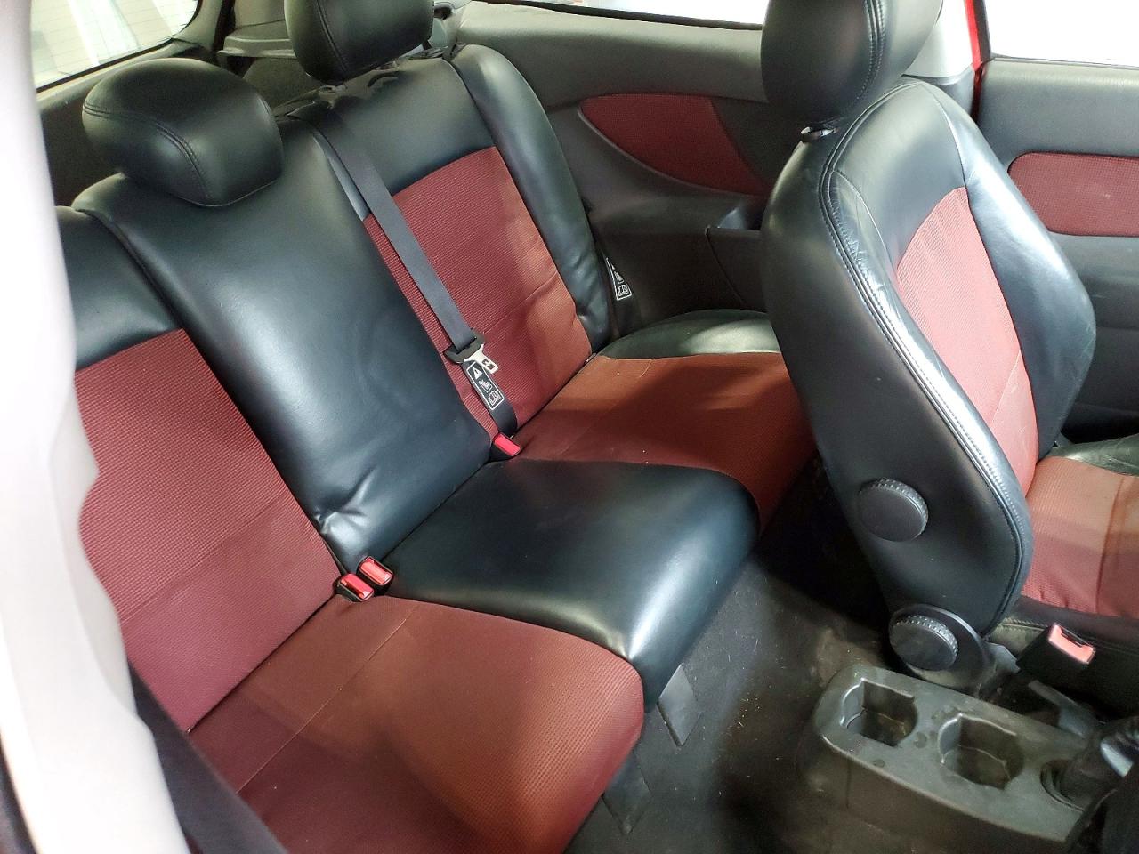 2003 Ford Focus VIN 3FAHP39563R174650 photo 10