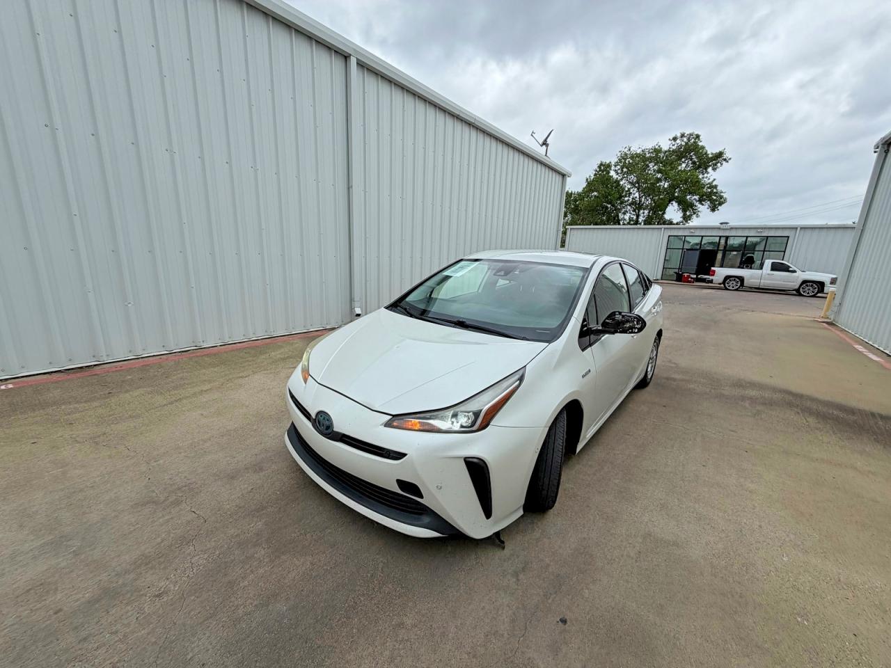 2019 Toyota Prius VIN JTDKARFU5K3069420 photo 2