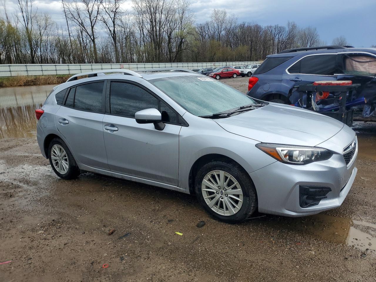 2018 Subaru Impreza VIN 4S3GTAB61J3709419 photo 4