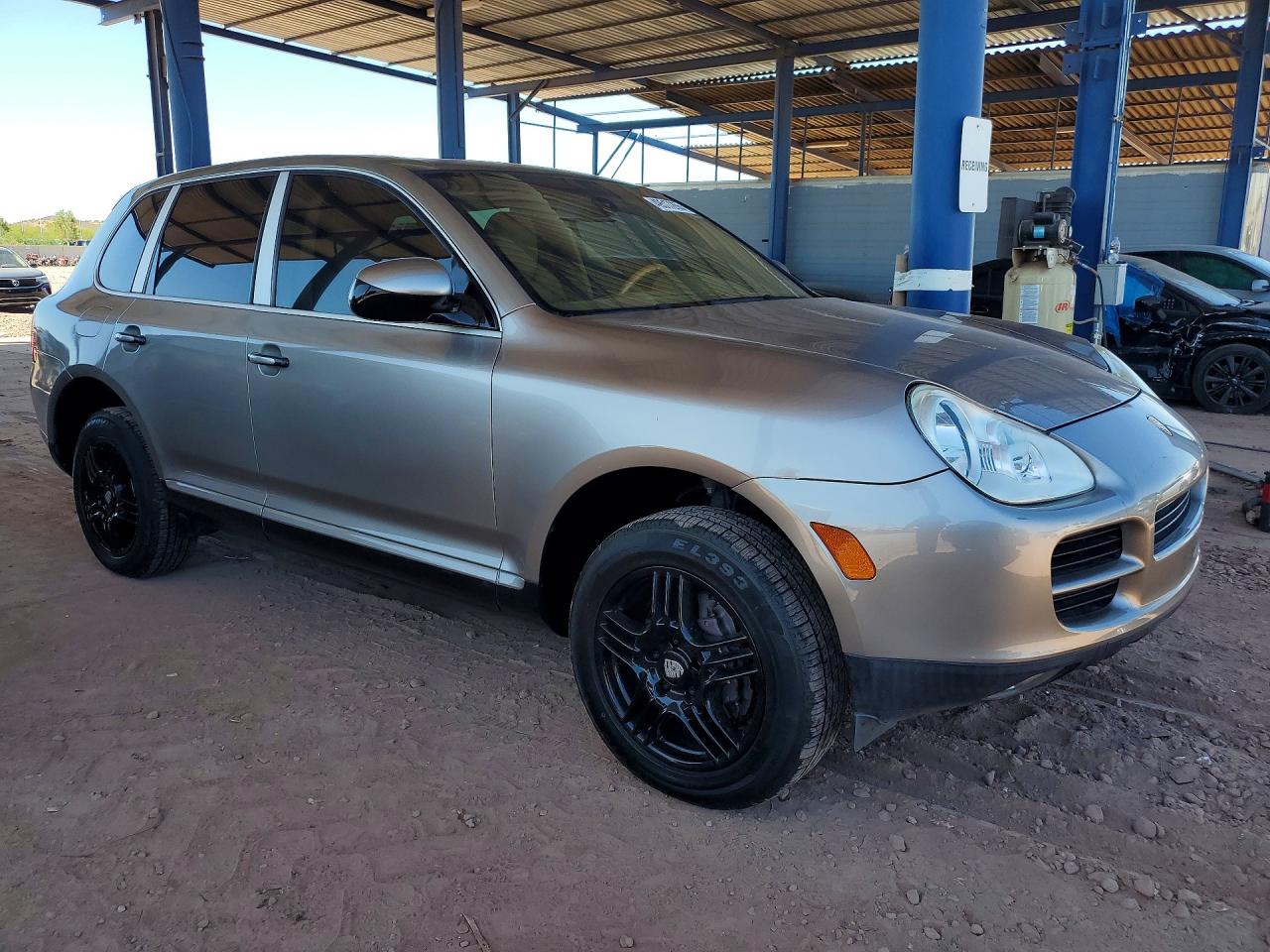 2004 PORSCHE Cayenne VIN WP1AA29P24LA21092 photo 4