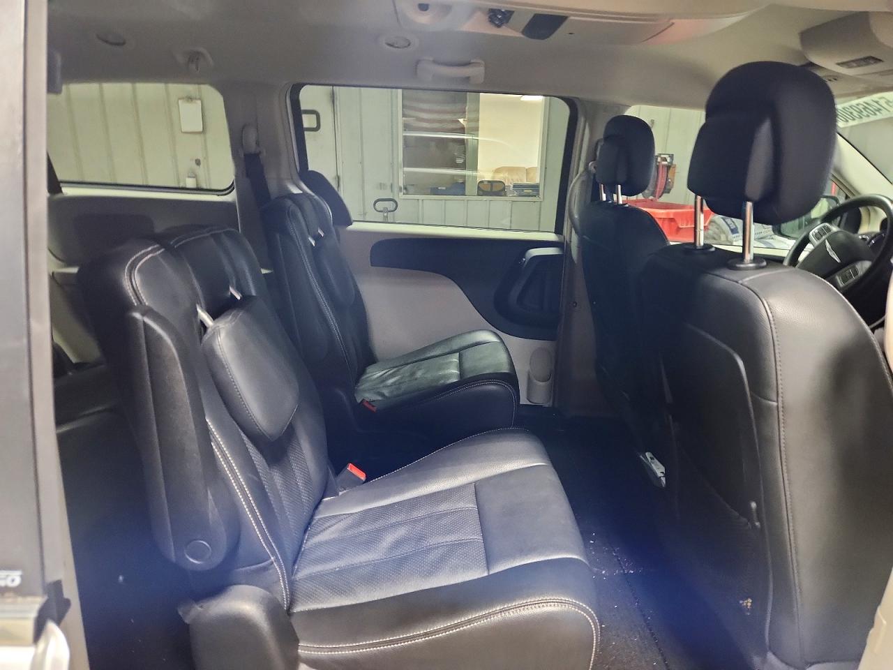 2012 Chrysler Minivan VIN 2C4RC1BG0CR170447 photo 11