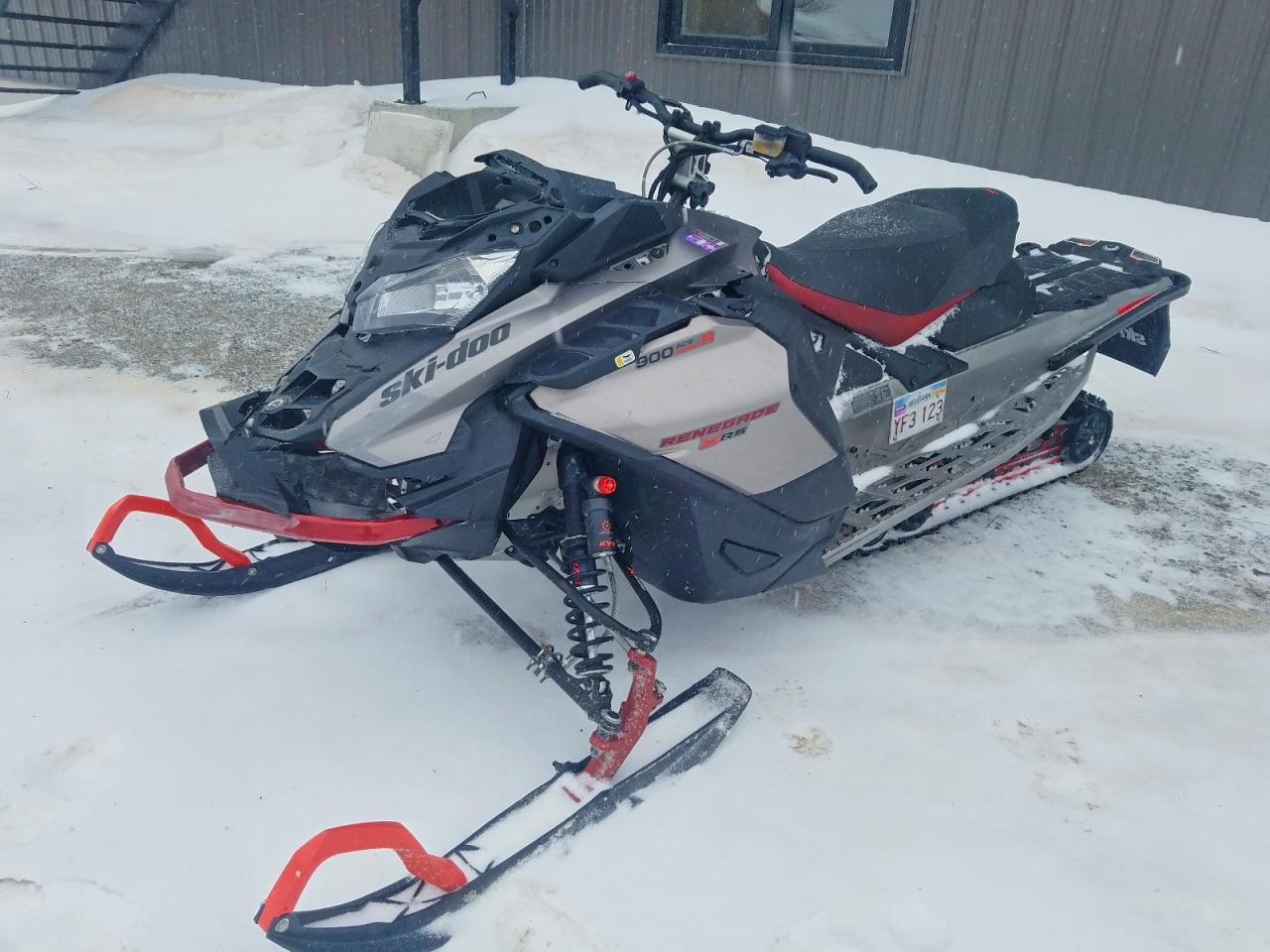 2023 SKI Renegade VIN 2BPSDBPN0PV000078 photo 2