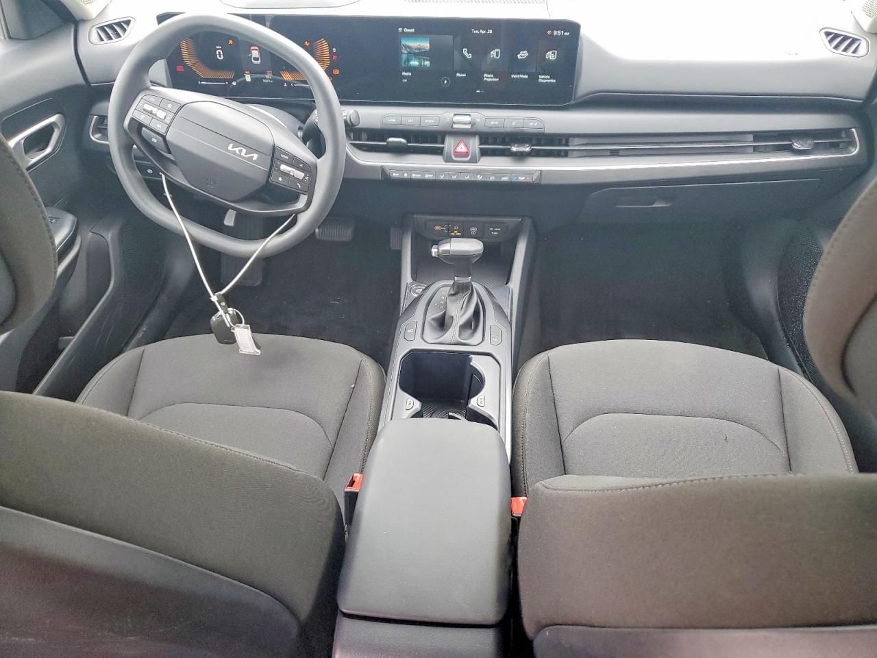 2026 Kia All other VIN 3KPFT4DE8TE286805 photo 8