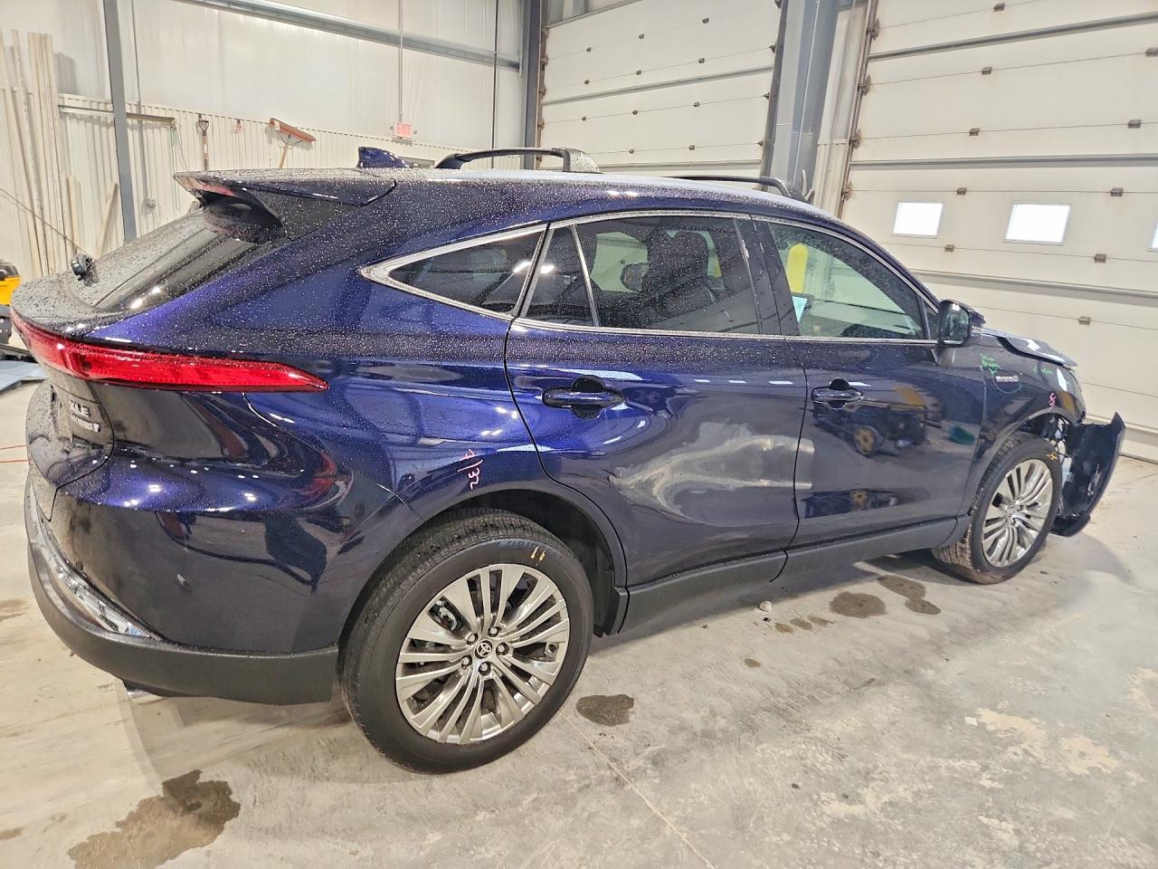2021 Toyota Venza VIN JTEAAAAH8MJ035103 photo 3