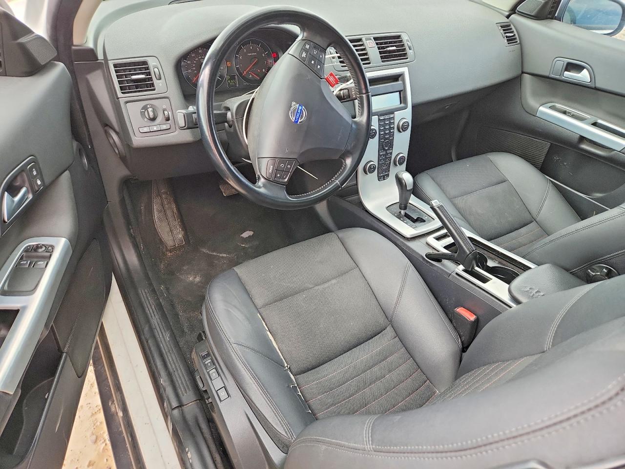2011 Volvo C30 VIN YV1672MK3B2198393 photo 8