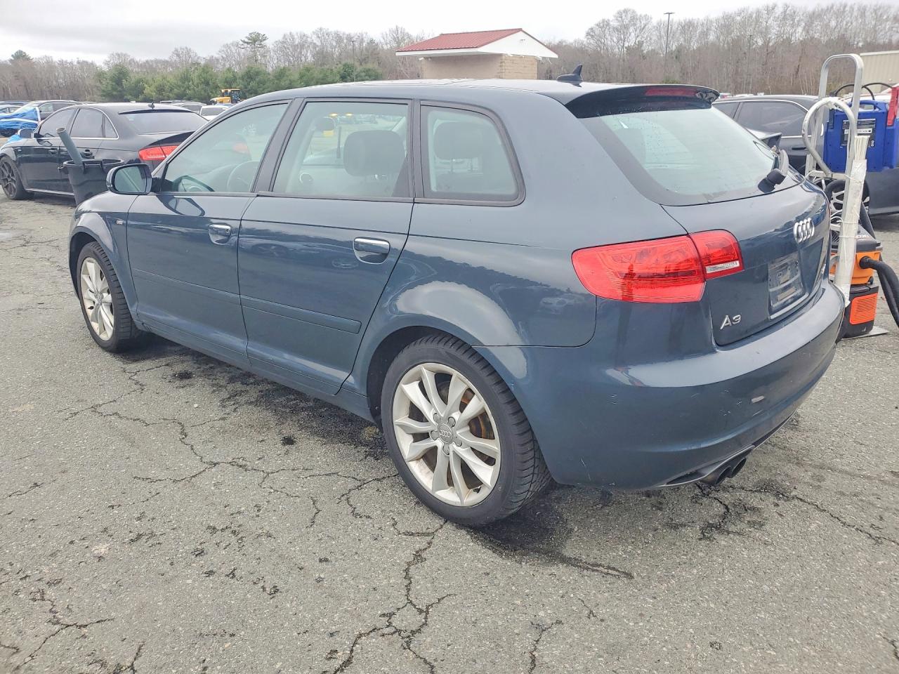 2012 Audi A3 VIN WAUBEAFM0CA151801 photo 2