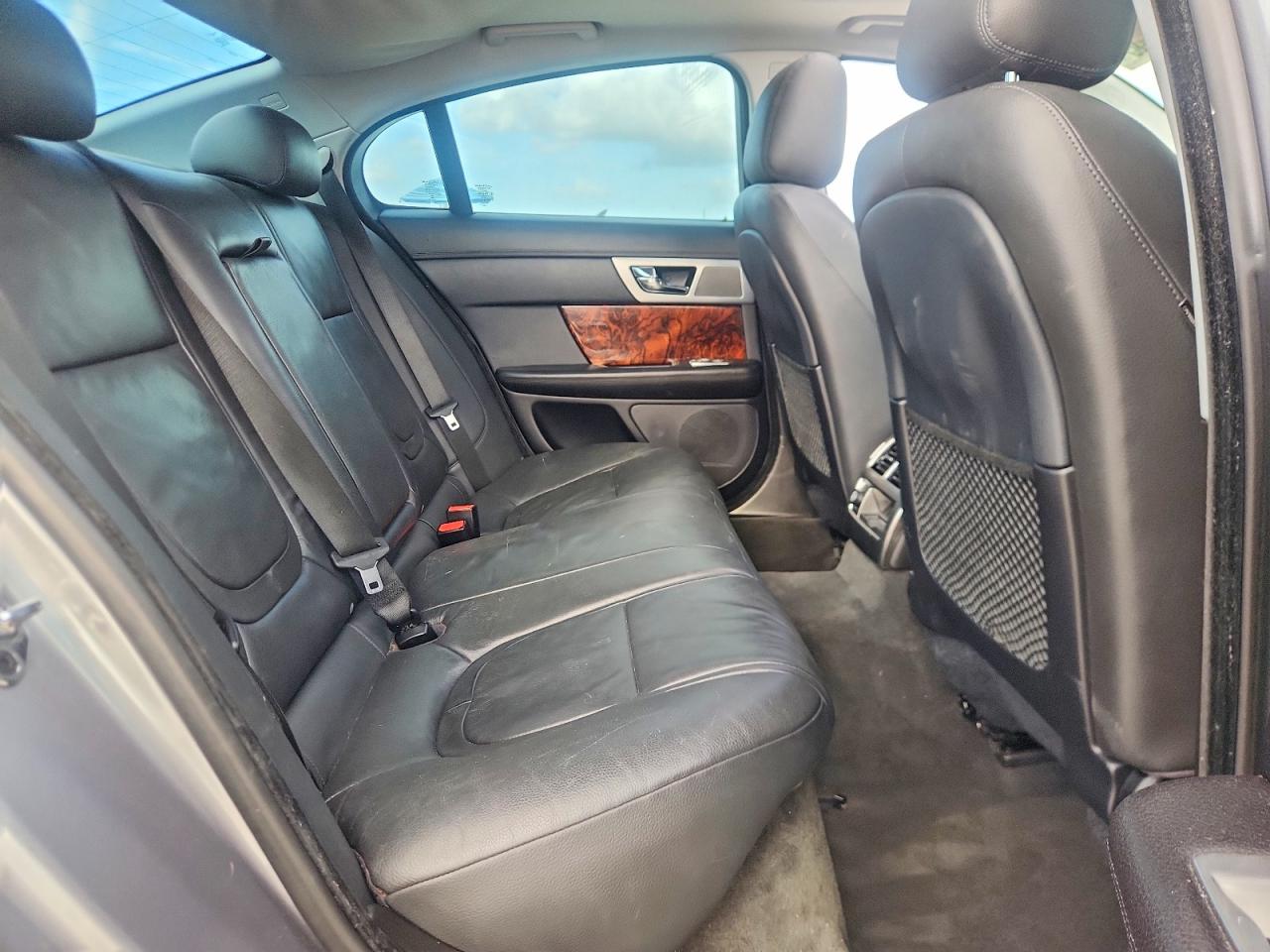 2015 Jaguar Xf VIN SAJWA0FSXFPU50496 photo 10