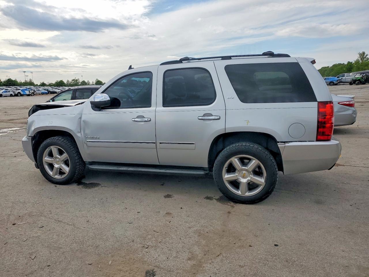 2012 Chevrolet Tahoe VIN 1GNSKCE02CR215402 photo 2