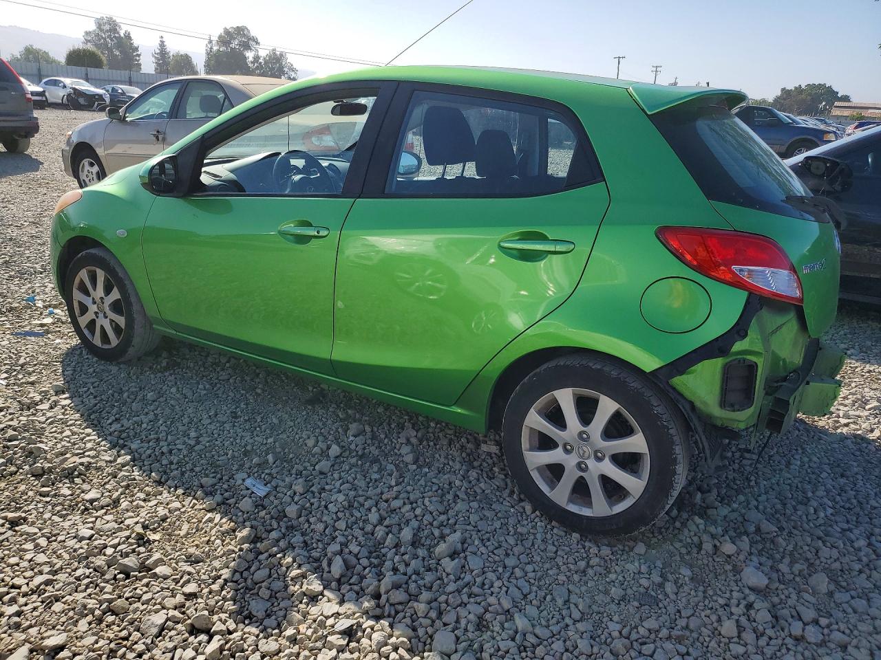 2011 Mazda 2 VIN JM1DE1HZ6B0115636 photo 2