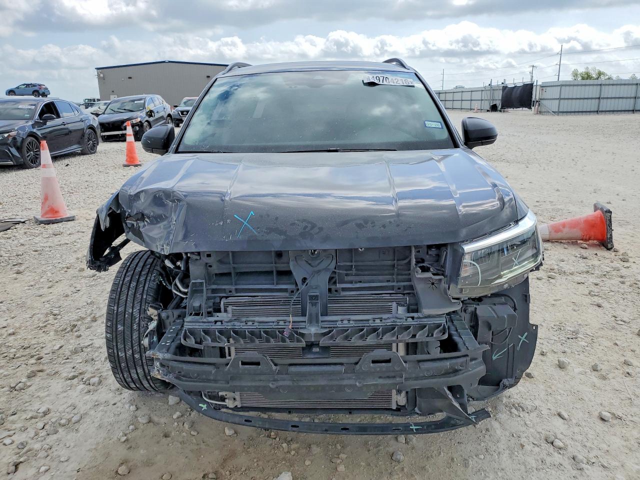 2024 Volkswagen All other VIN 3VV5X7B29RM108203 photo 5