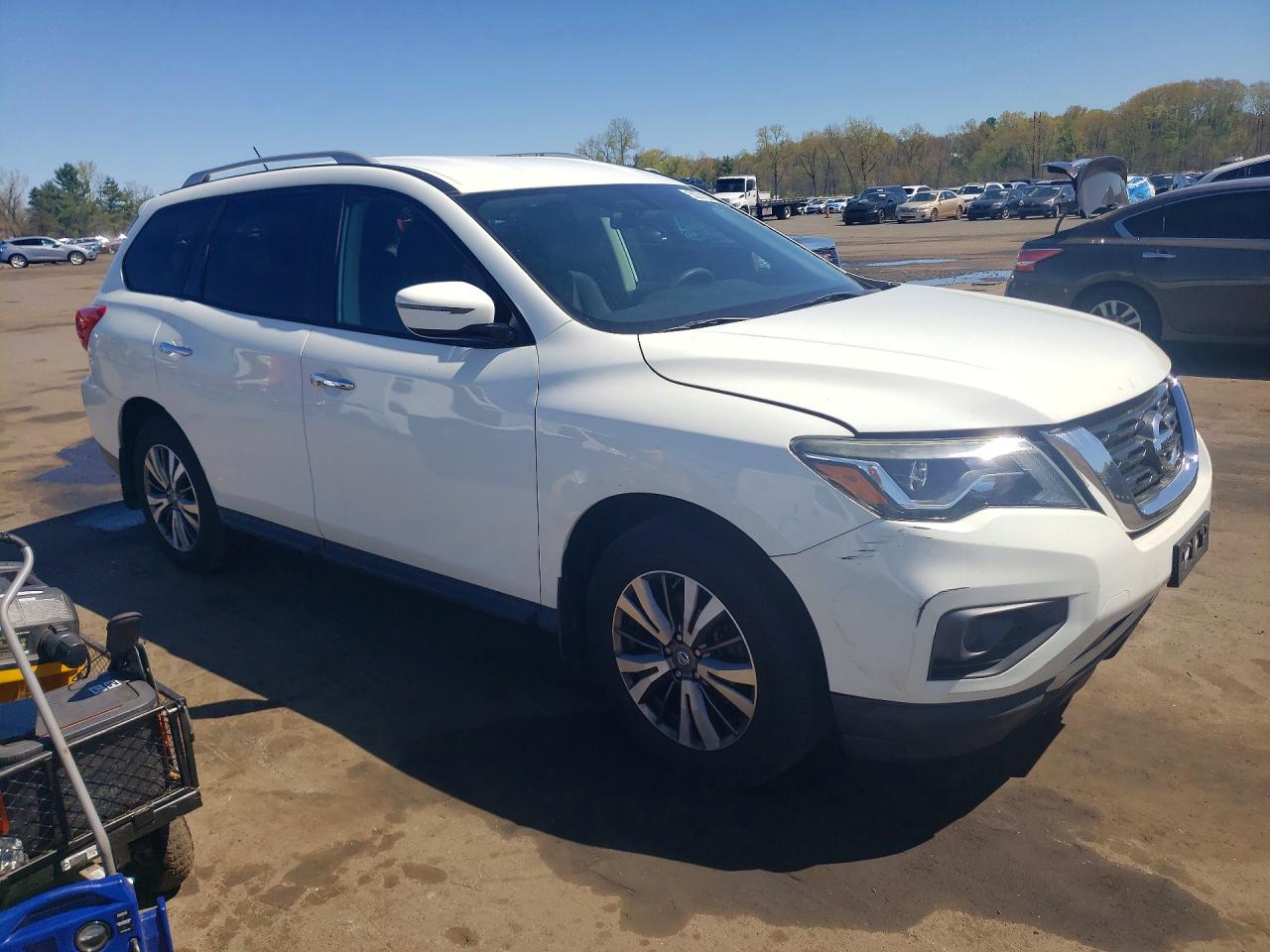 2017 NISS Pathfinder VIN 5N1DR2MM4HC682886 photo 4