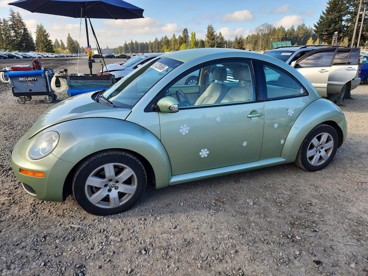 2007 Volkswagen Beetle VIN 3VWPW31C87M511144 photo 1