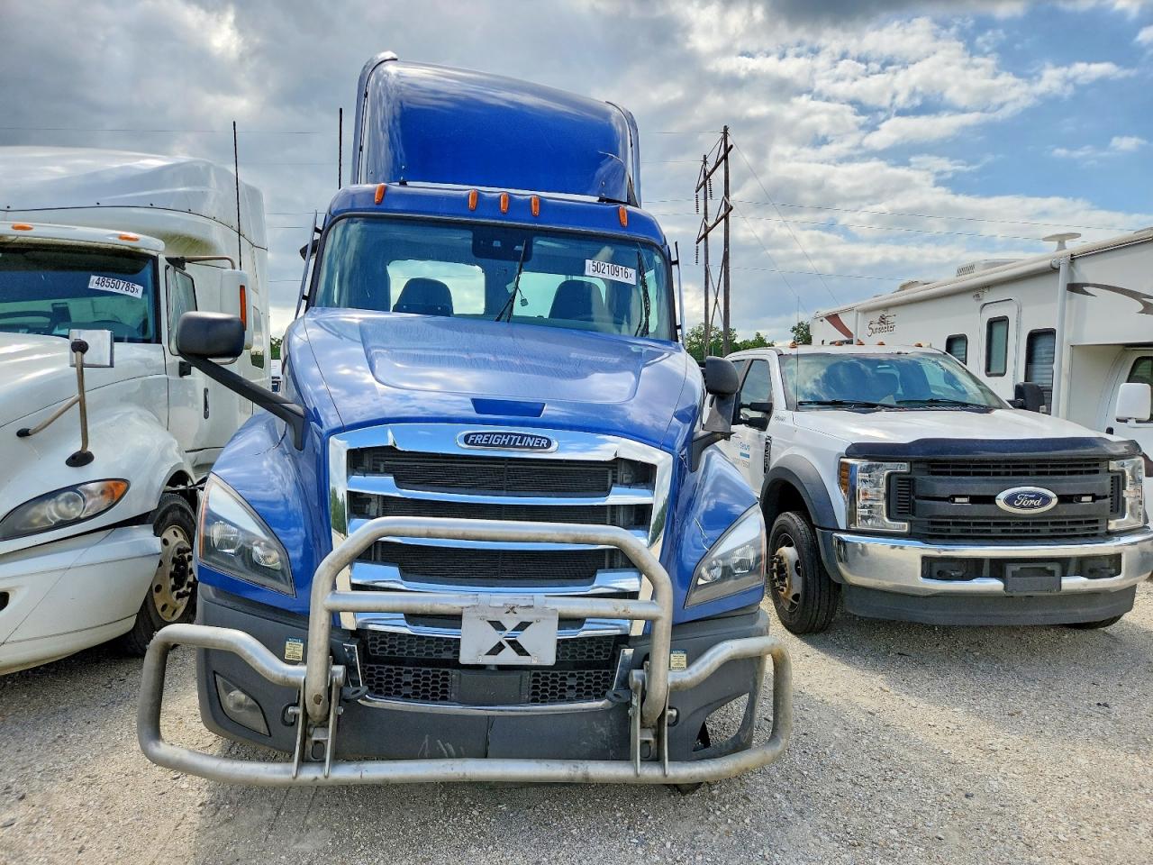 2025 FREIGHTLINER All other VIN 3AKJHLDV8SSVR2413 photo 9