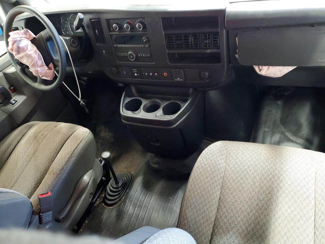 2023 CHEV Express VIN 1GCWGAFP0P1232201 photo 8
