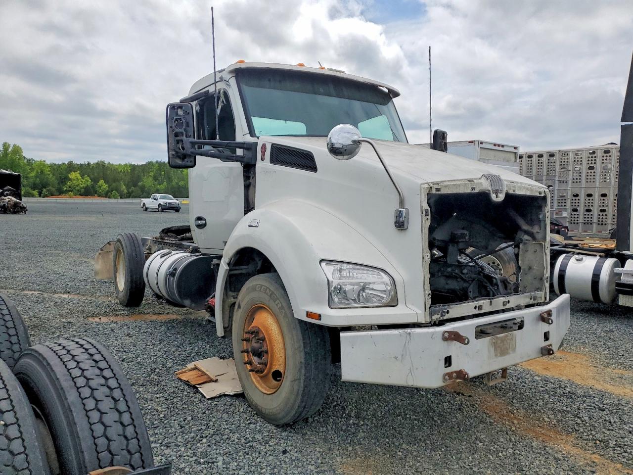 2018 KENWORTH All other VIN 1XKZDP9X4JJ223176 photo 1