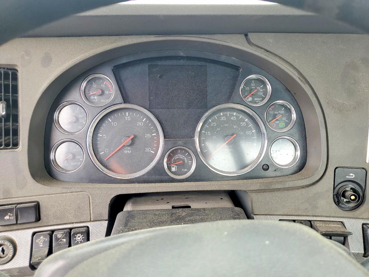2018 KENWORTH All other VIN 1XKZDP9X4JJ223176 photo 8