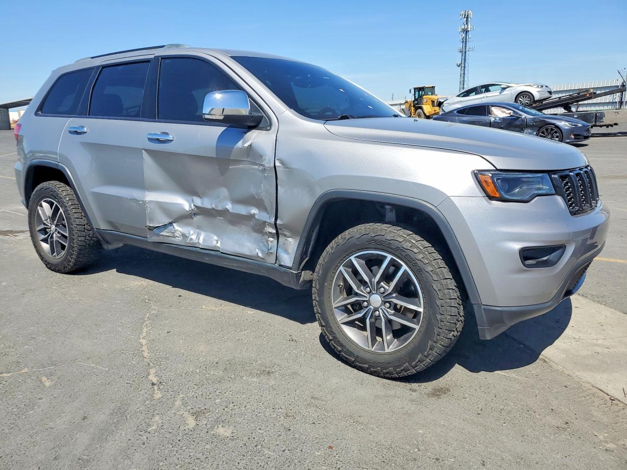 2017 Jeep Grand cher VIN 1C4RJEBG9HC717258 photo 4