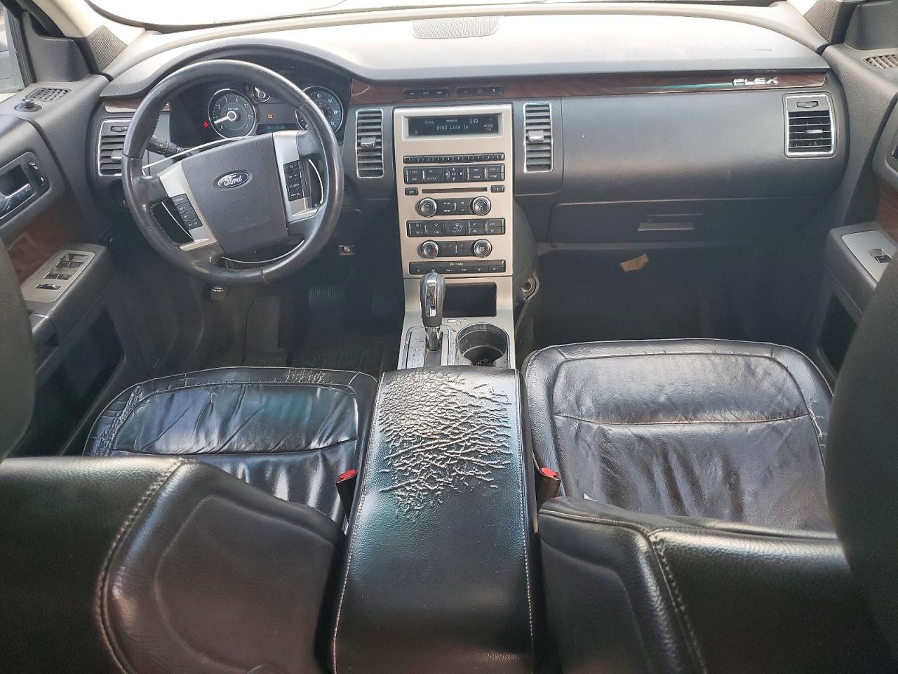 2010 Ford Flex VIN 2FMGK5CC4ABA14393 photo 8