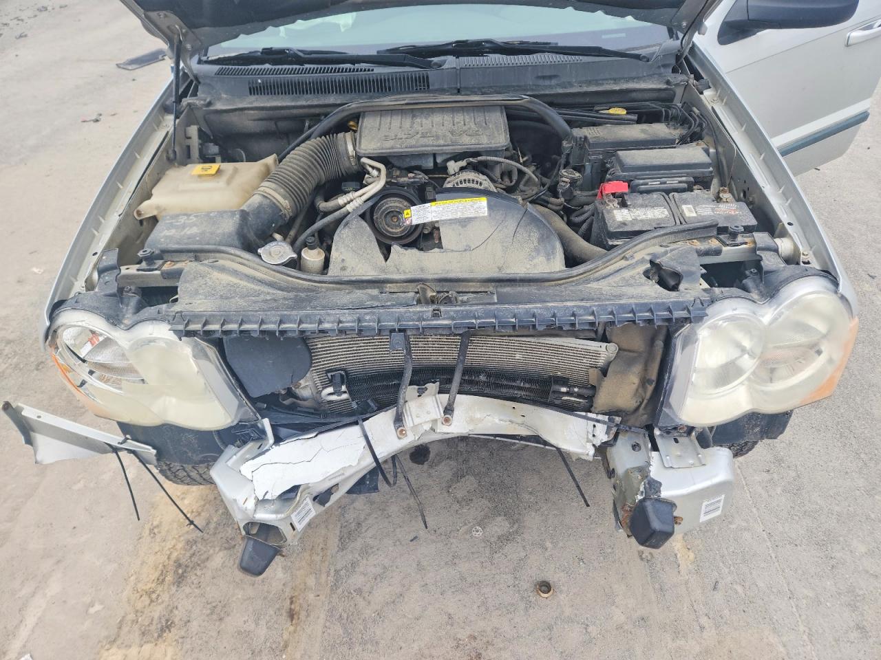 2009 JEEP Cherokee VIN 1J8GR48K29C512879 photo 12